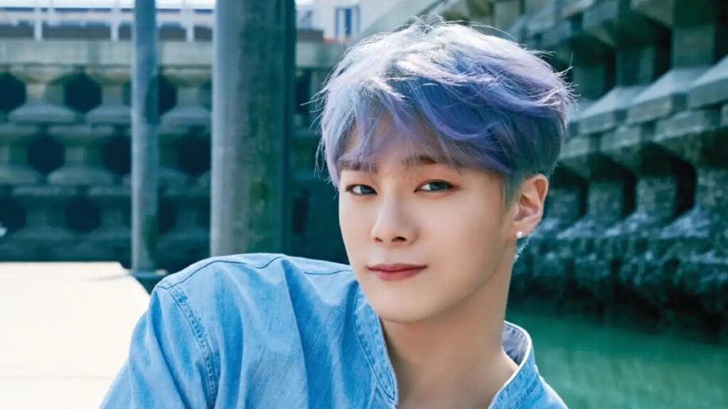 Update on Moonbin's funeral and burial by agency.