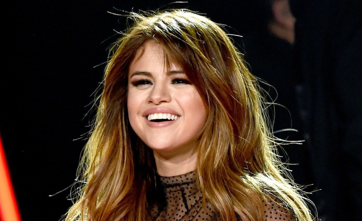 Selena Gomez's Net Worth Hits an Incredible $800 Million