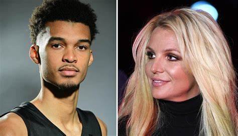 Britney Spears Slapped by Security Guard