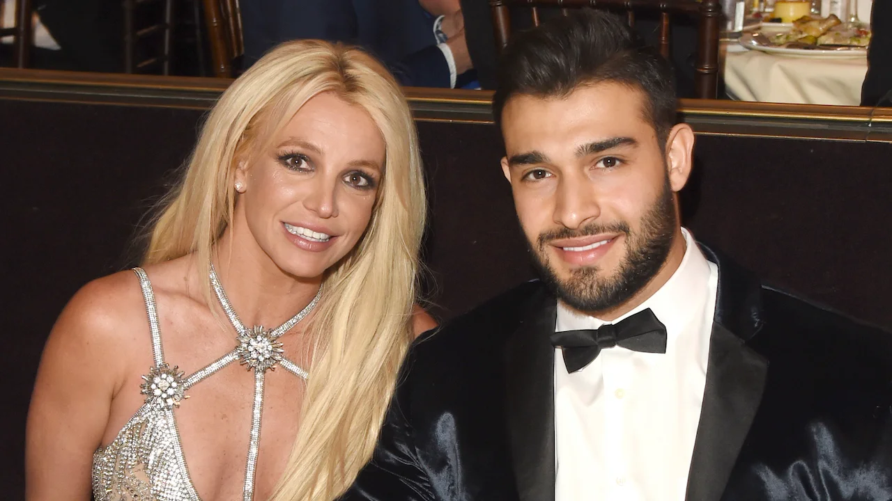 Britney Spears' husband Files for Divorce