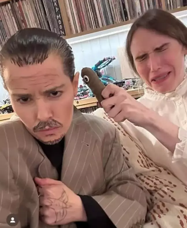 Emily Hampshire apologises for 'insensitive' Johnny Depp Halloween costume.