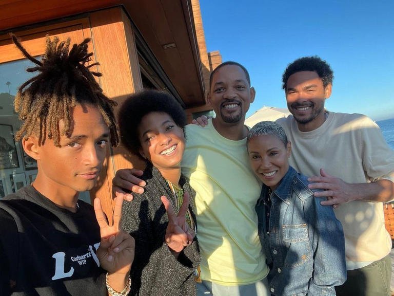 Will Smith flanked by Jada Pinkett and ex Sheree Zampino in Christmas portraits with kids